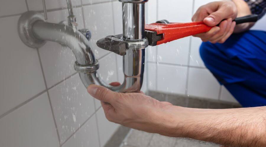 Expert burst pipe repair services in Ironton, OH